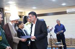 تقدیر از  مدیر حراست دانشگاه علوم پزشکی فسا بعنوان کارمند نمونه شهرستانی در نشست شورای اداری با حضور مسوولین شهرستان